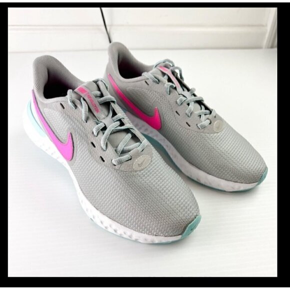 Nike Womens size 9.5 Revolution 5 Gray Pink Running Shoes Size Activewear - Picture 2 of 10
